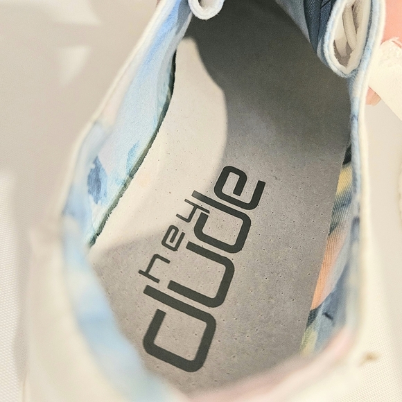 White heydude with tags - Picture 9 of 13